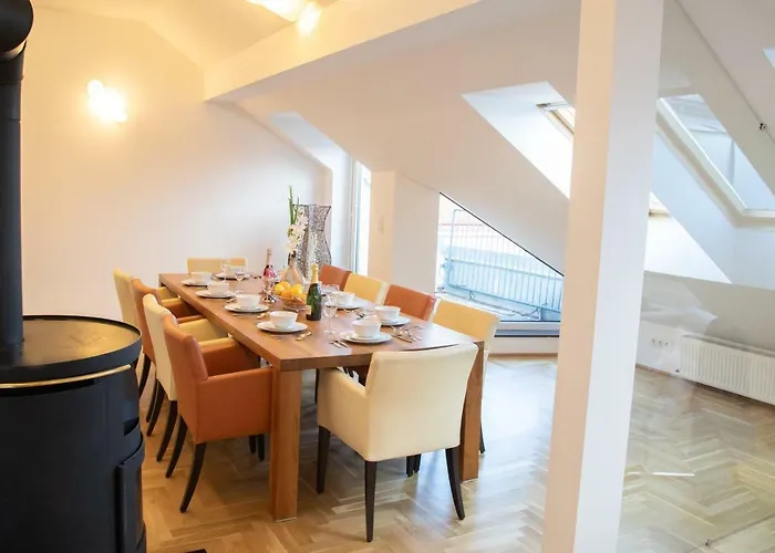 Easy Penthouse Apartment *
