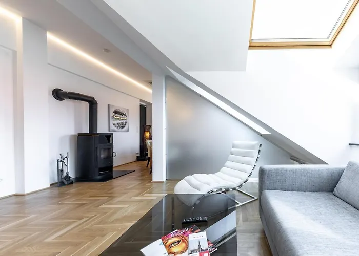 Easy Penthouse Apartment *