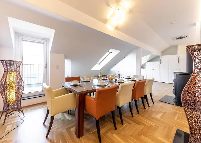 Easy Penthouse