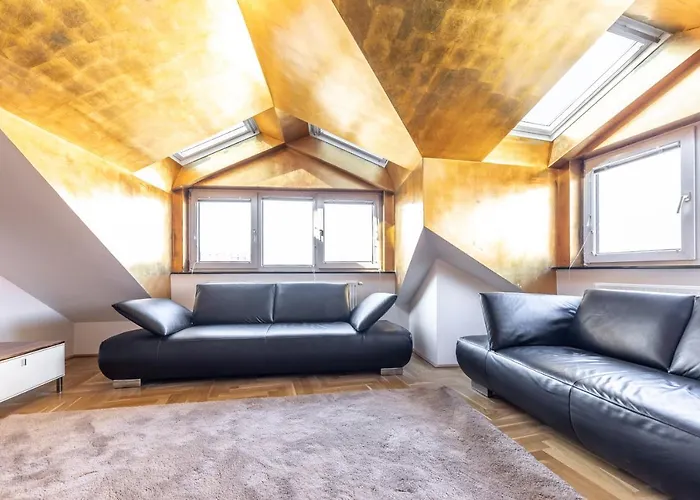 Easy Penthouse