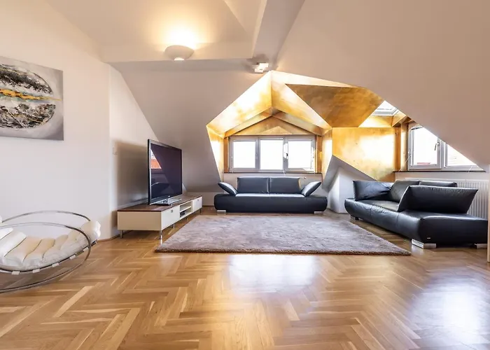 Easy Penthouse Apartment *